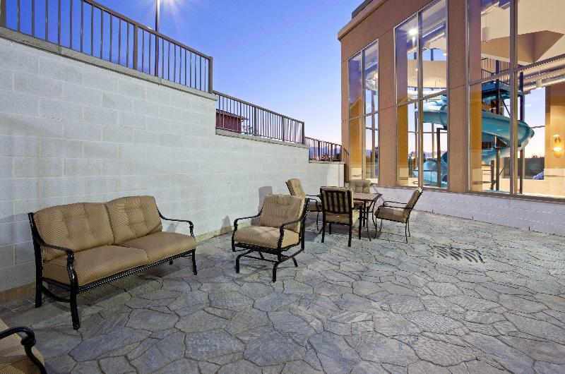 فندق Holiday Inn Express & Suites   Woodstock, On Canada