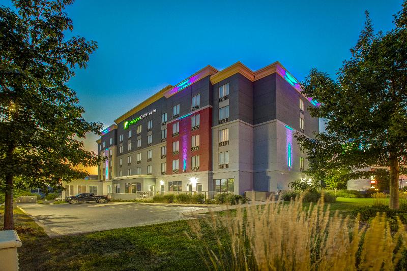 فندق Holiday Inn Express & Suites   Woodstock, On Canada