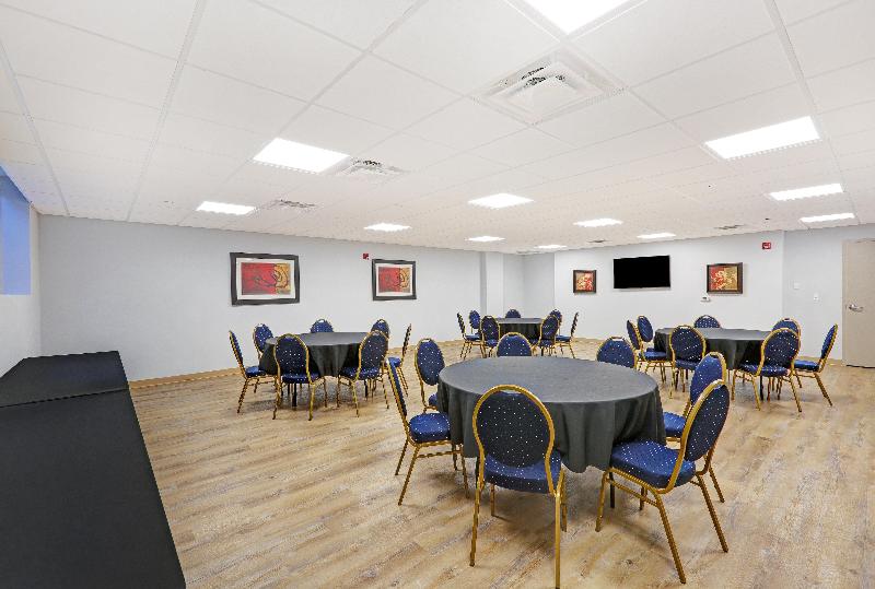 فندق Holiday Inn Express & Suites   Woodstock, On Canada