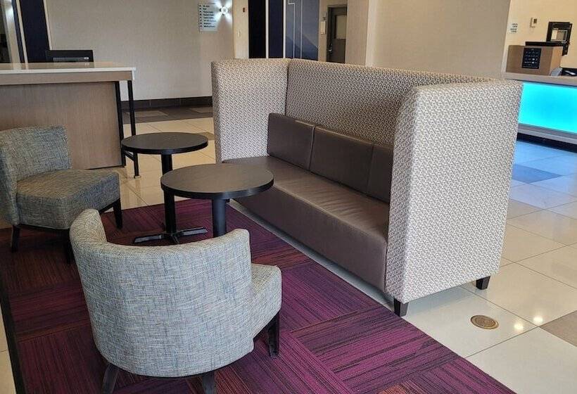 Holiday Inn Express Hotel & Suites Edmonton South, An Ihg