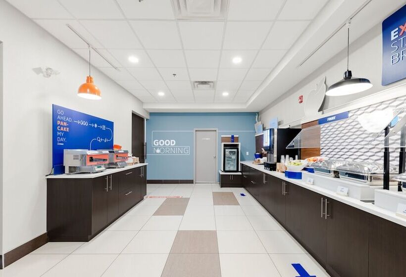 Holiday Inn Express Hotel & Suites Edmonton South, An Ihg