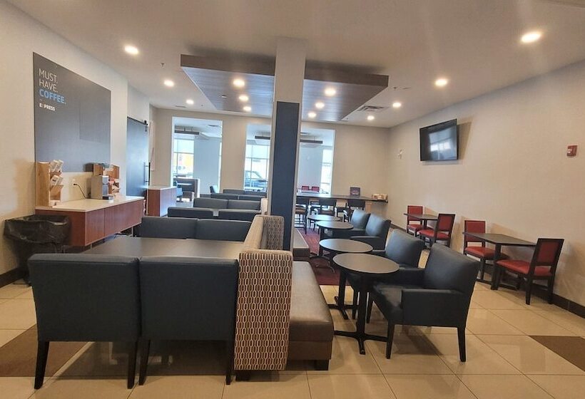 Holiday Inn Express Hotel & Suites Edmonton South, An Ihg
