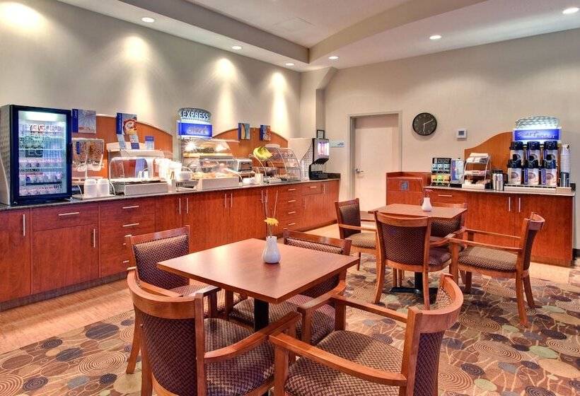 Holiday Inn Express Hotel & Suites Edmonton South, An Ihg