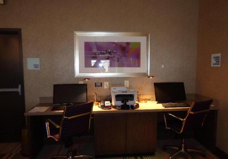 호텔 Holiday Inn Express Frisco Legacy Park Area By Ihg