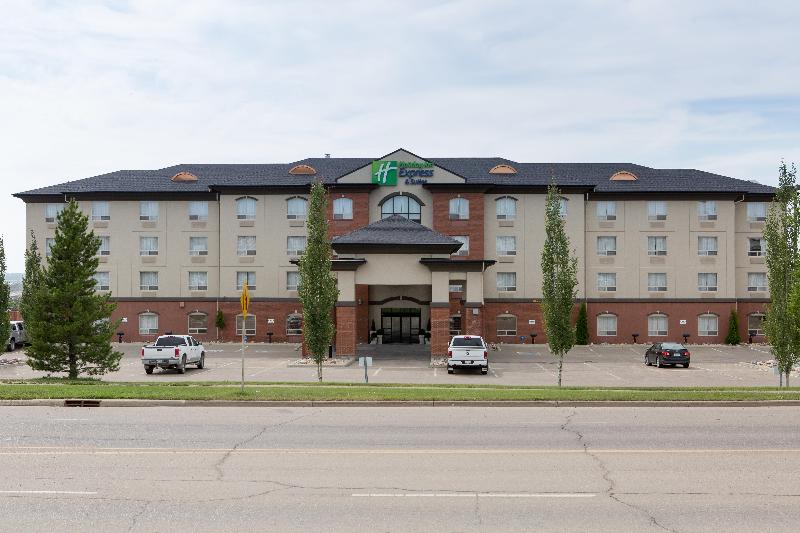 فندق Holiday Inn Express & Suites Drayton Valley, An Ihg