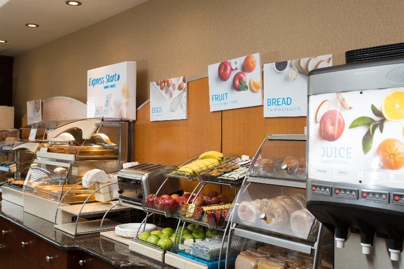 בית מלון כפרי Holiday Inn Express & Suites Whitecourt, An Ihg