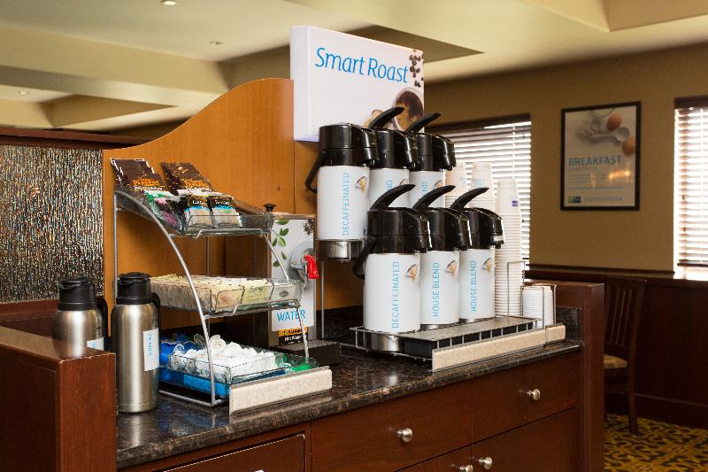 فندق Holiday Inn Express & Suites Whitecourt, An Ihg