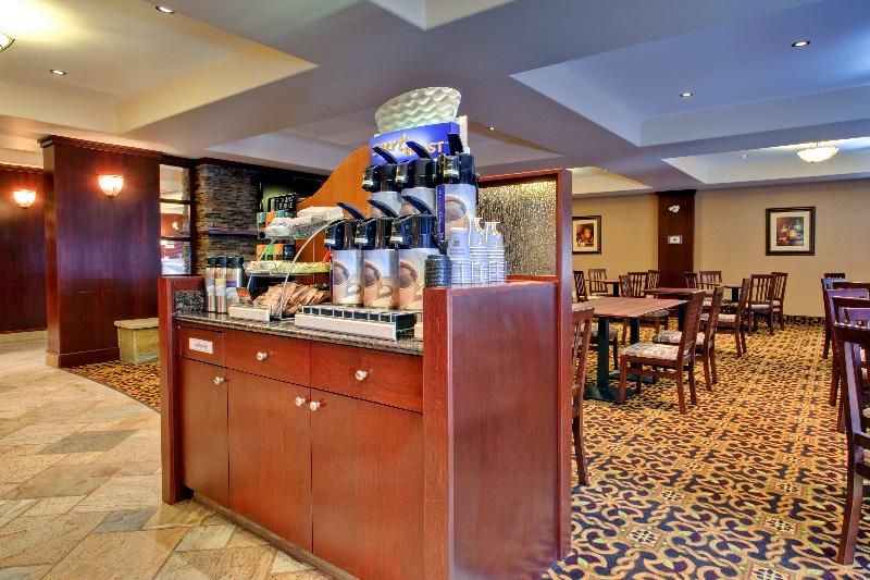 فندق Holiday Inn Express & Suites Whitecourt, An Ihg