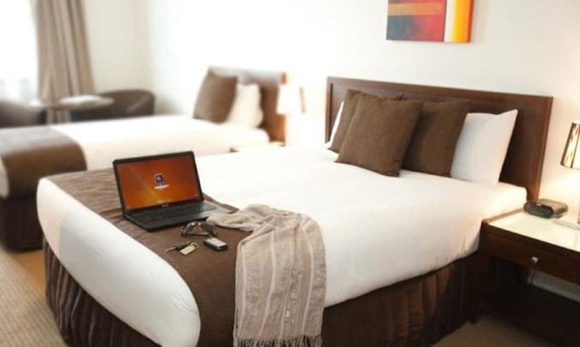 בית מלון כפרי Horsham International