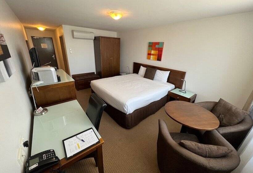 בית מלון כפרי Horsham International