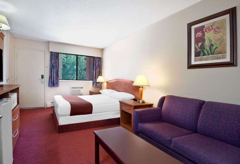 ホテル Howard Johnson By Wyndham Red Deer