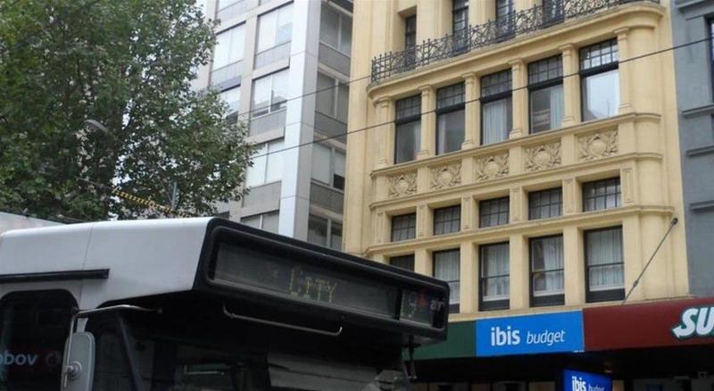 בית מלון כפרי Ibis Budget Melbourne Cbd
