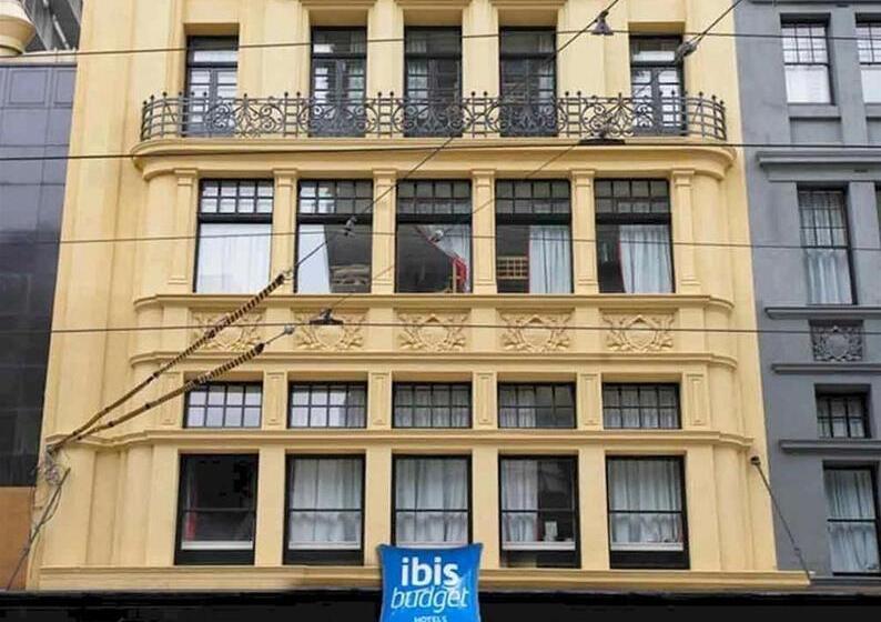 בית מלון כפרי Ibis Budget Melbourne Cbd