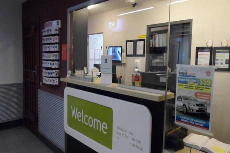 בית מלון כפרי Ibis Budget Melbourne Cbd