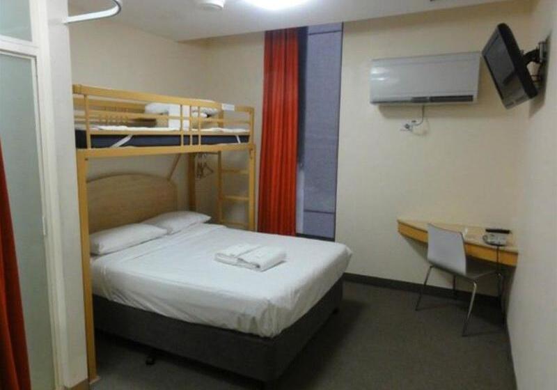 בית מלון כפרי Ibis Budget Melbourne Cbd