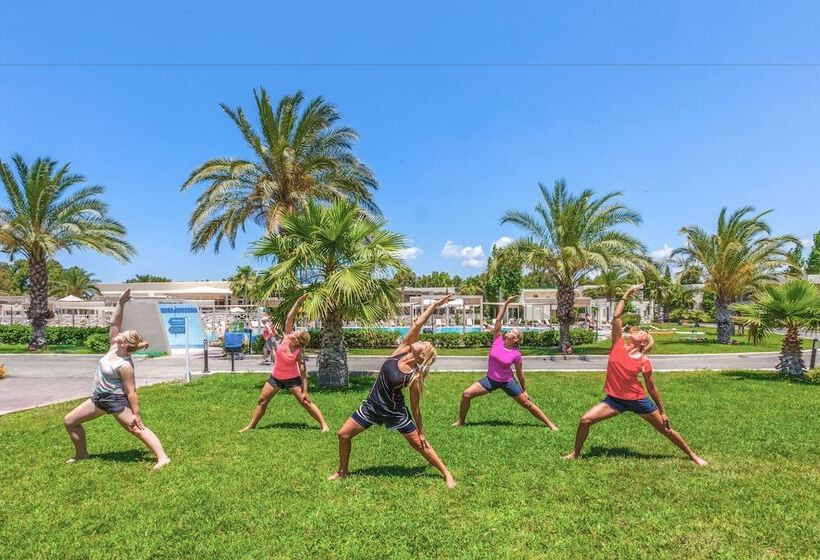 ホテル Kipriotis Maris Suites