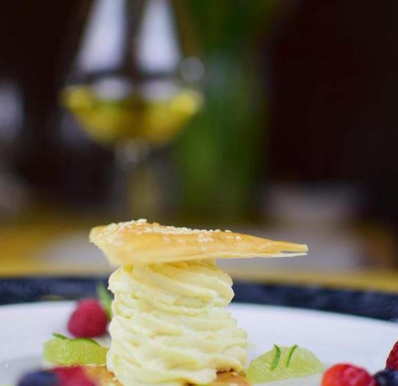 Отель La Fleur De Lys