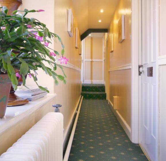 Отель La Fleur De Lys