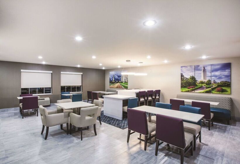 فندق La Quinta By Wyndham Walker   Denham Springs