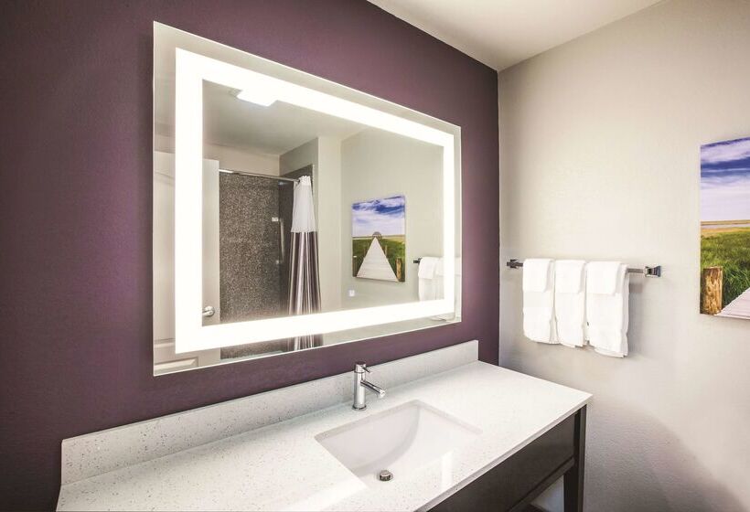 فندق La Quinta By Wyndham Walker   Denham Springs