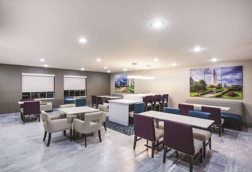 호텔 La Quinta By Wyndham Walker   Denham Springs
