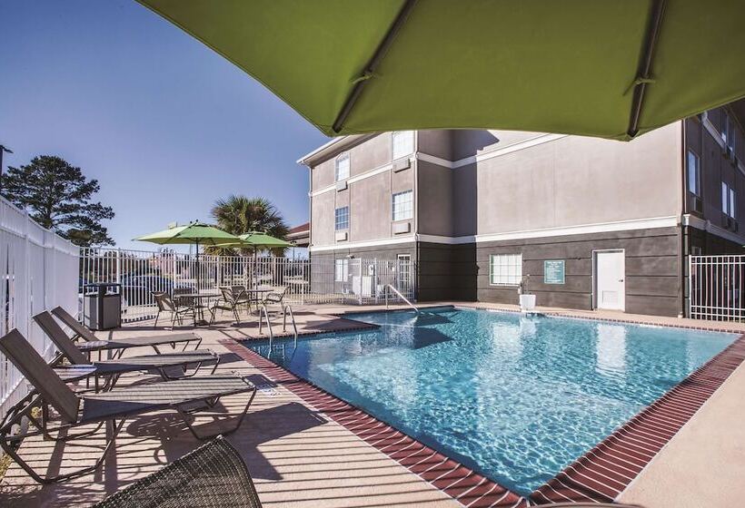 فندق La Quinta By Wyndham Walker   Denham Springs