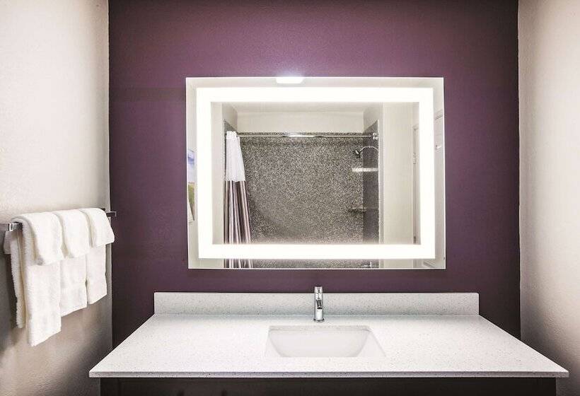 فندق La Quinta By Wyndham Walker   Denham Springs