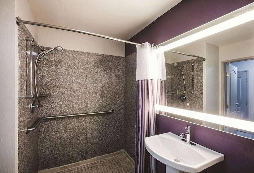 فندق La Quinta By Wyndham Walker   Denham Springs