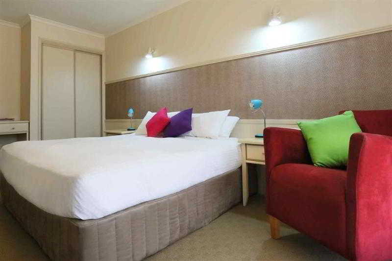 هتل Lake Hume Resort