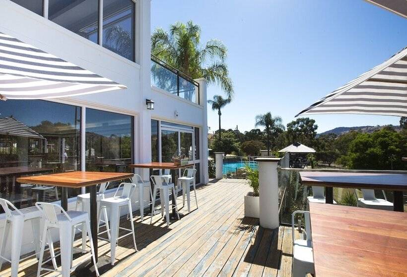 هتل Lake Hume Resort