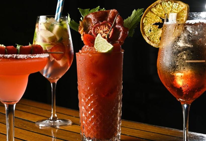 هتل Lake Hume Resort