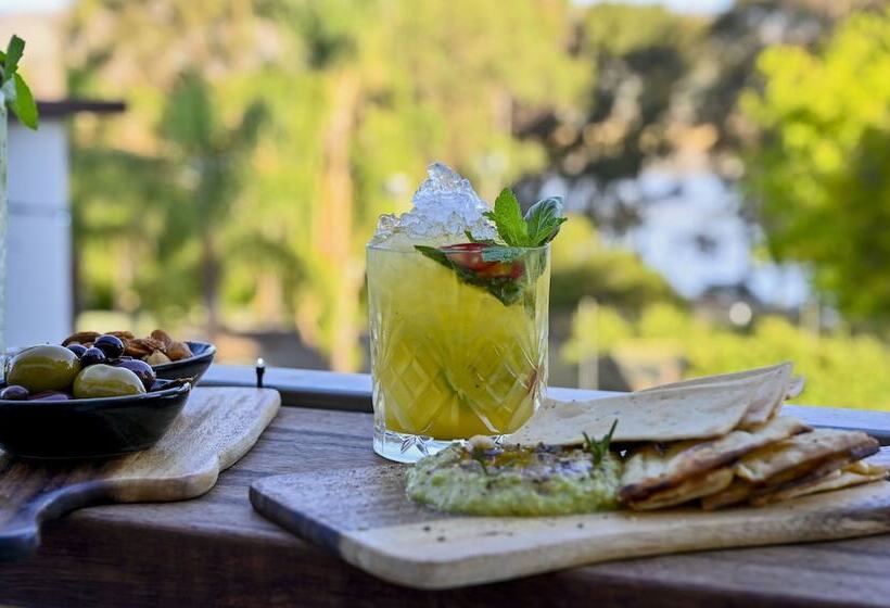 هتل Lake Hume Resort