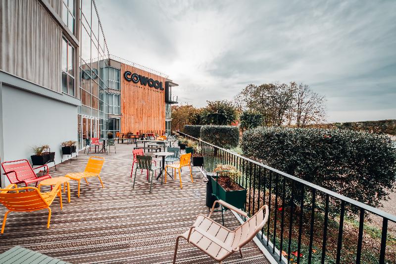 Отель Cowool Cergy