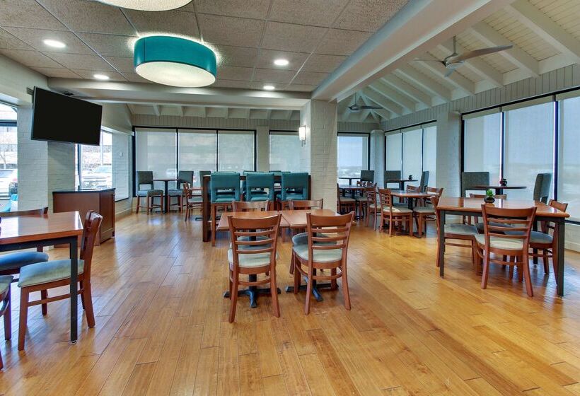 فندق Pear Tree Inn St Louis Airport