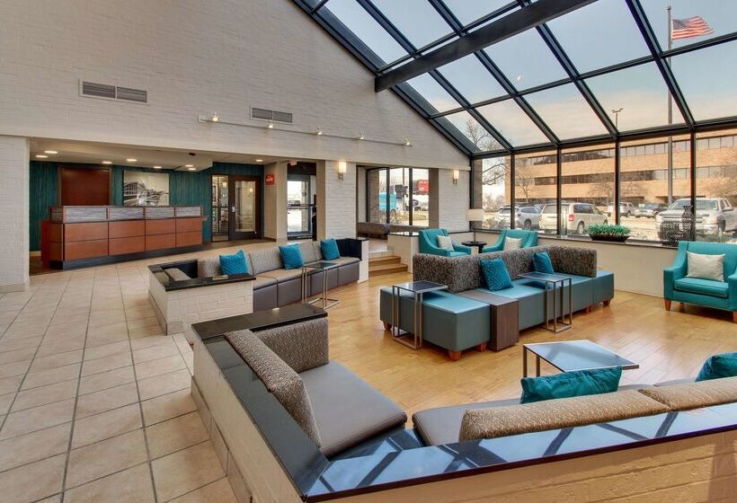 فندق Pear Tree Inn St Louis Airport