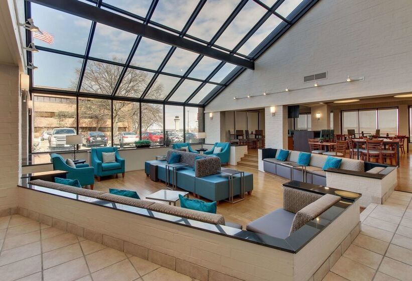 فندق Pear Tree Inn St Louis Airport