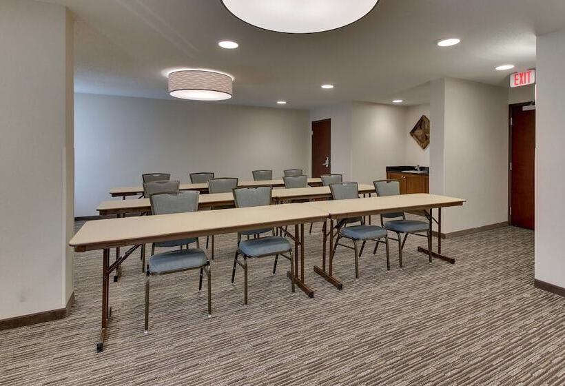 فندق Pear Tree Inn St Louis Airport