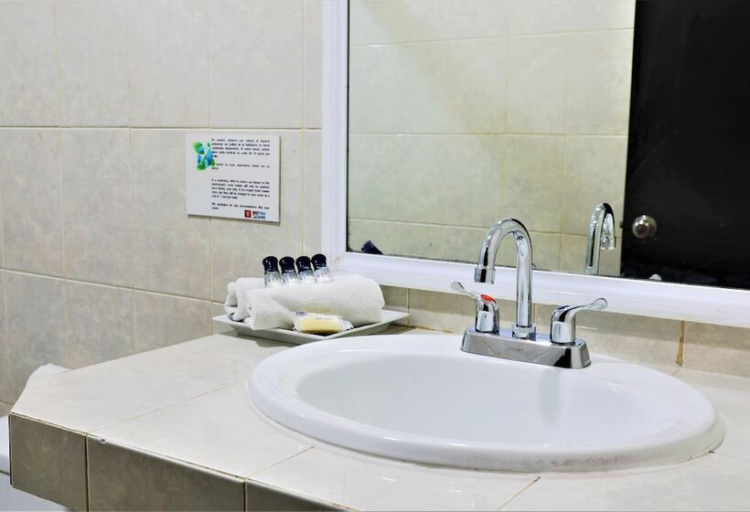 호텔 Colonial Playa Del Carmen