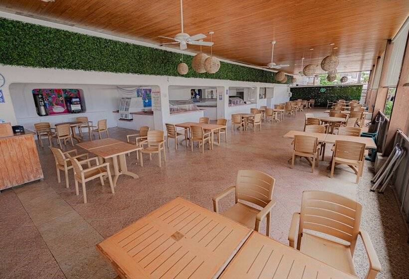 בית מלון כפרי Playa Suites Acapulco