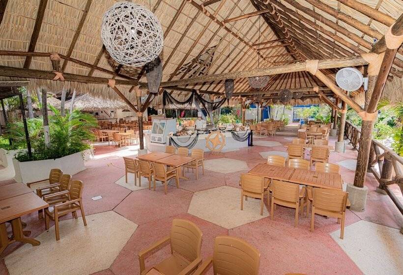 בית מלון כפרי Playa Suites Acapulco