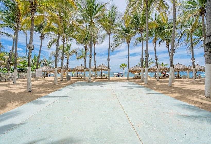 בית מלון כפרי Playa Suites Acapulco