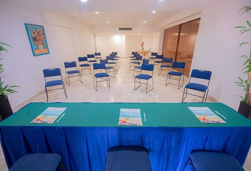 בית מלון כפרי Playa Suites Acapulco