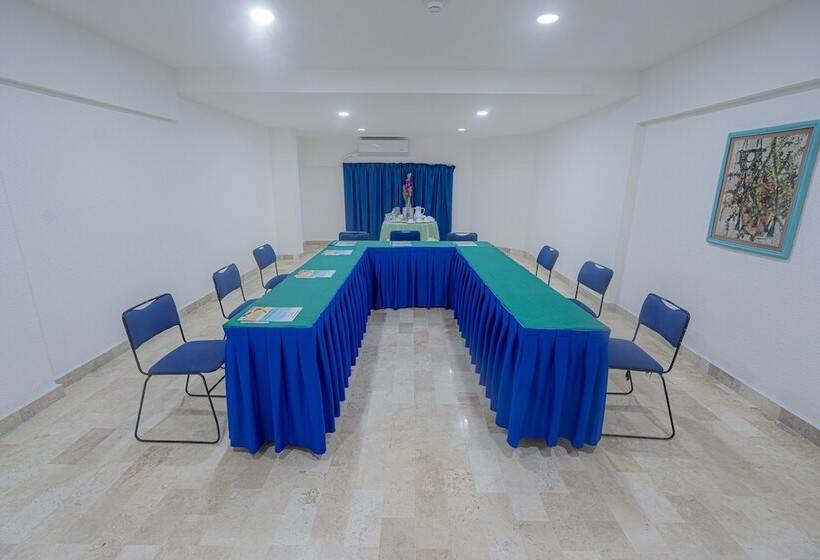 בית מלון כפרי Playa Suites Acapulco