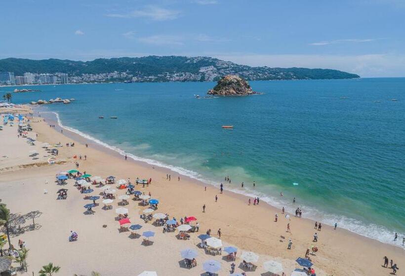 בית מלון כפרי Playa Suites Acapulco