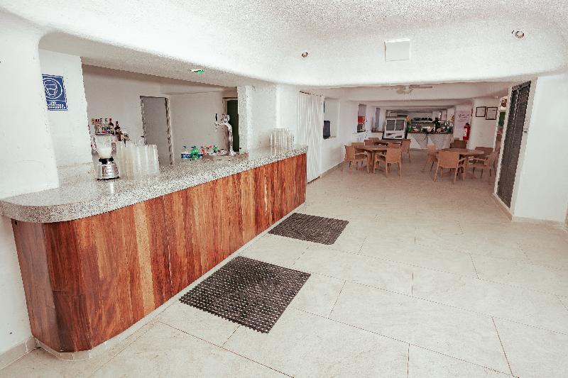 בית מלון כפרי Playa Suites Acapulco