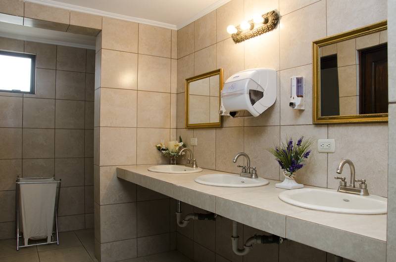 Отель Plaza Real Suites & Apartments San Jose
