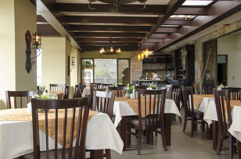 Отель Plaza Real Suites & Apartments San Jose