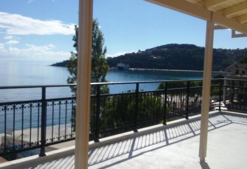 בית מלון כפרי Poros House