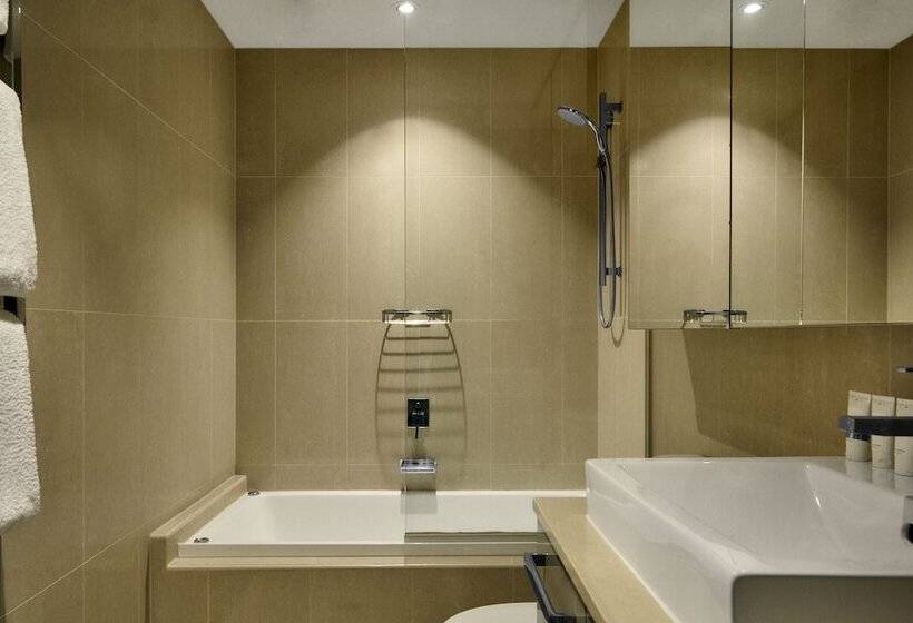 Отель The Kinson