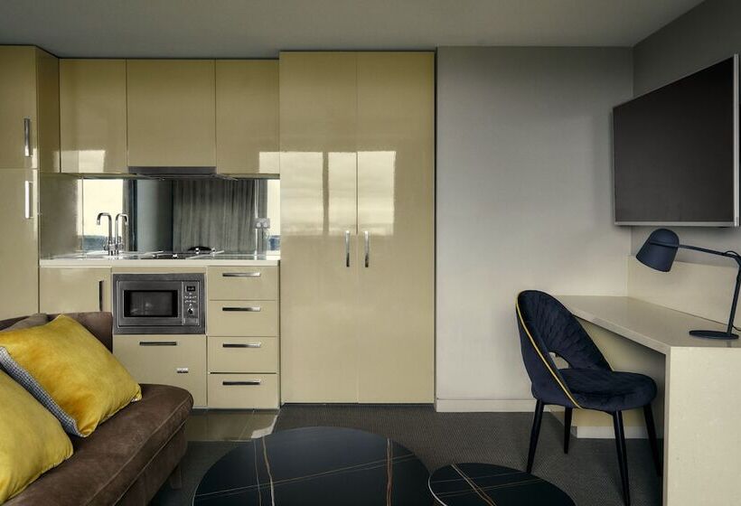 Отель The Kinson